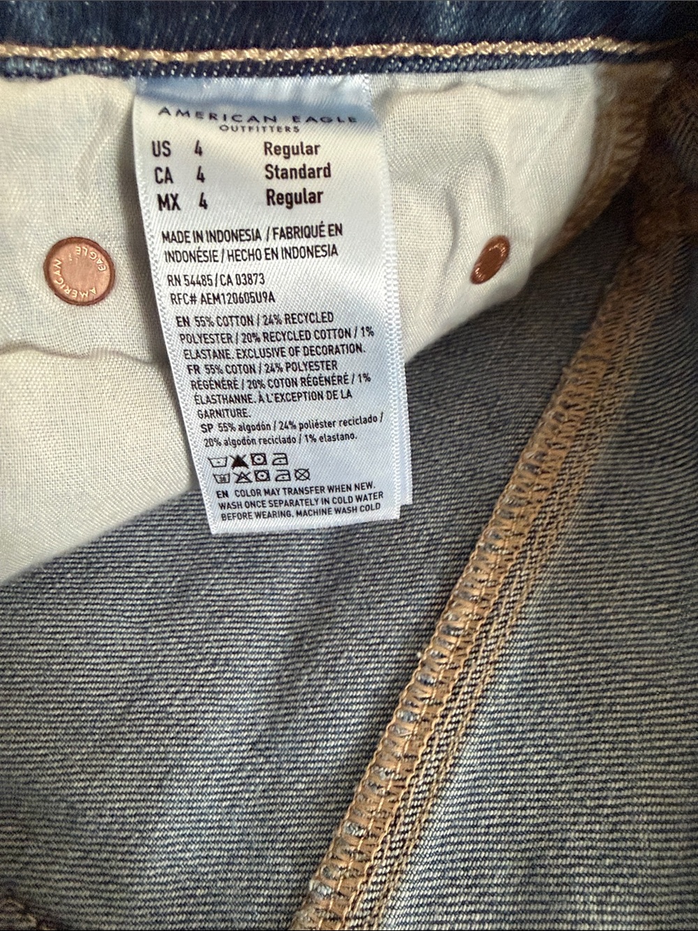 NEW WITH TAGS - American Eagle jeans size 4 Regular Straight - Picture 4 of 7